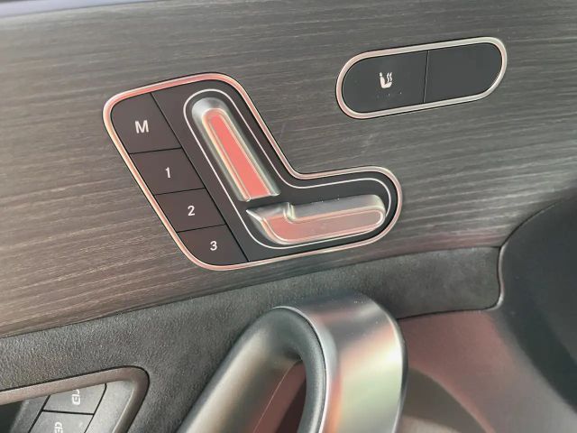 Mercedes-Benz A 220 A 220 d AMG Line Hatchback