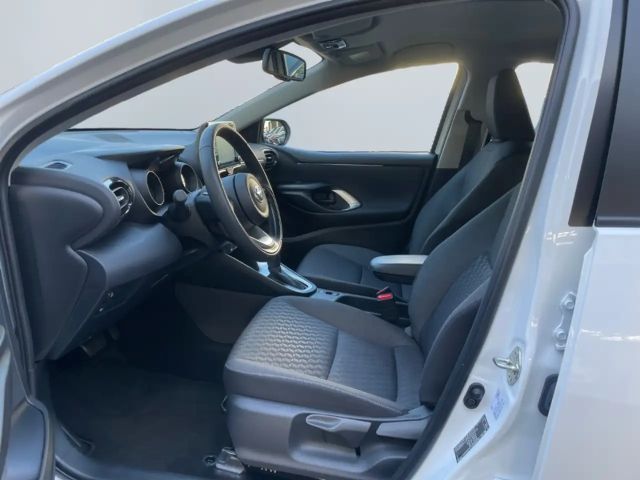 Toyota Yaris Hatchback Hybride Team D