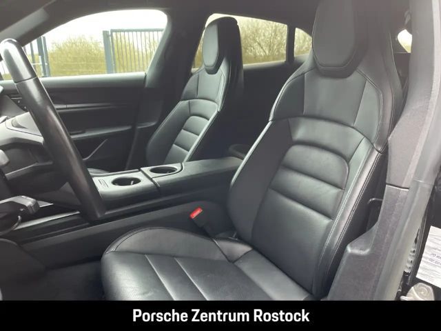 Porsche Taycan 4 Cross Turismo