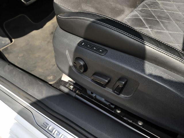 Skoda Superb 2.0 TDI Combi