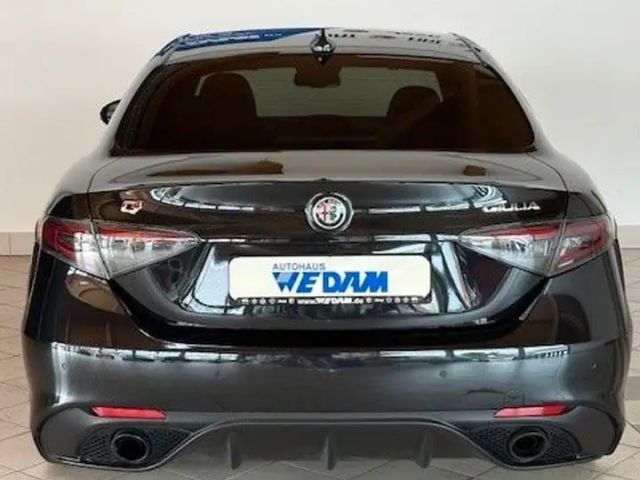 Alfa Romeo Giulia AT8 Q4 Veloce