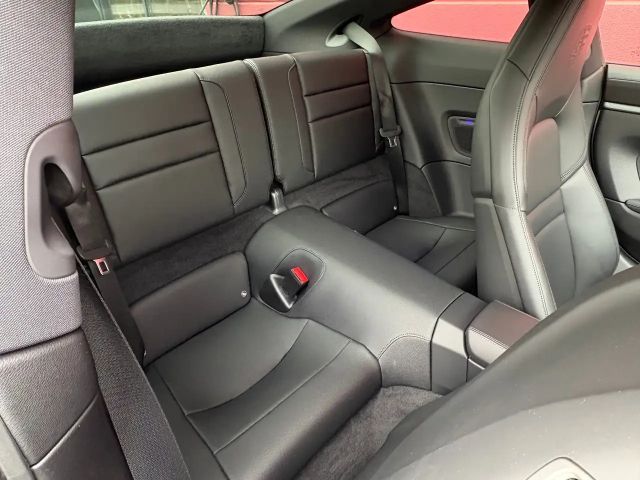 Porsche 911 992 Carrera Coupé