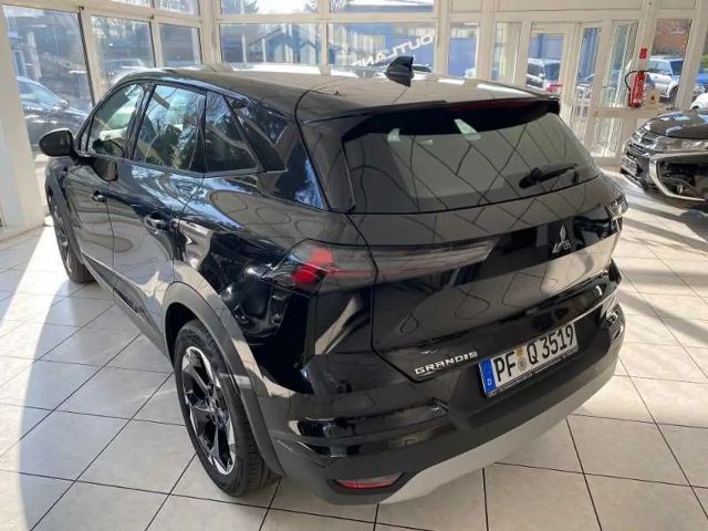 Mitsubishi Grandis Diamant PLUS 1.3 T-Benziner 7-DCT