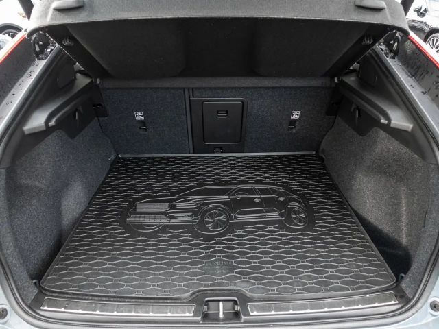 Volvo C40 AWD Plus Recharge Twin Engine