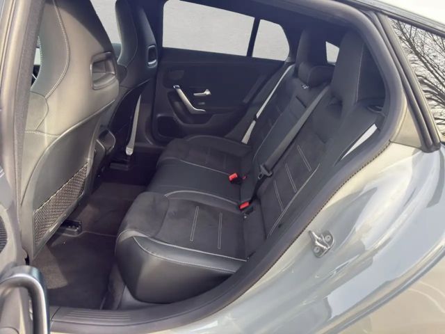 Mercedes-Benz CLA 200 CLA