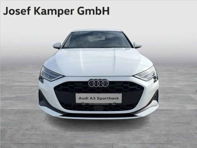 Audi A3 30 TFSI Sedan