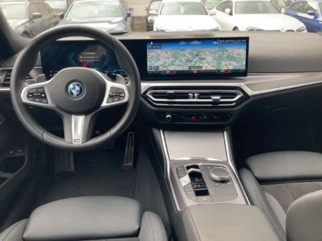 BMW 330 330e M-Sport
