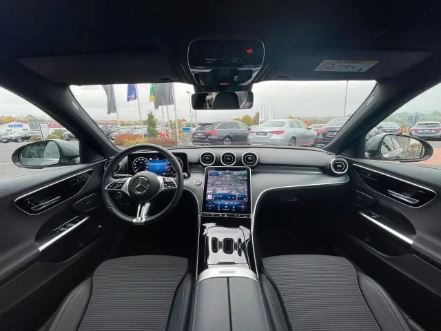 Mercedes-Benz C 180 AVANTGARDE Sedan