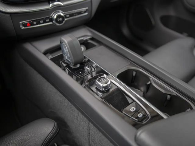 Volvo XC60 AWD Dark Plus T8