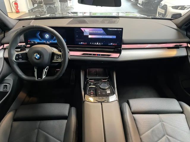 BMW 520 520i M-Sport Sedan