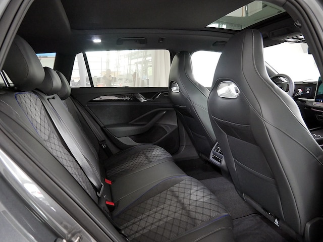 Volkswagen Passat R-Line eHybrid