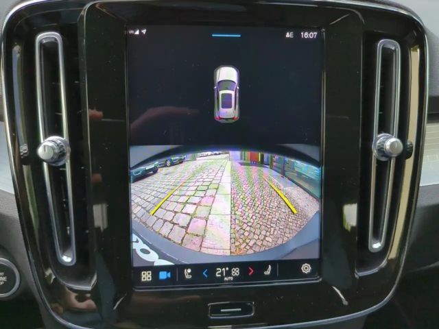 Volvo XC40 Dark Plus