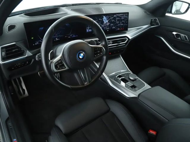 BMW 330 330e M-Sport Touring xDrive