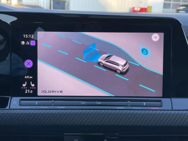 Volkswagen Golf 1.5 TSI Golf VIII R-Line Style