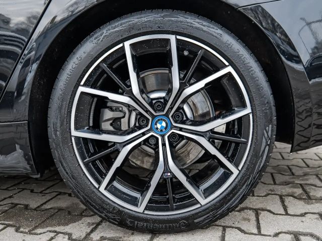 BMW 530 530e M-Sport Touring xDrive