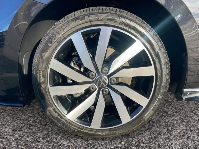 Volkswagen Touran DSG Highline R-Line