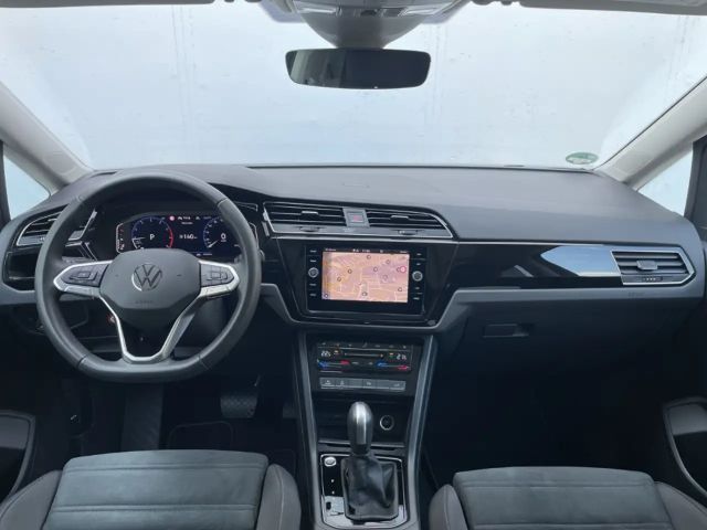 Volkswagen Touran 1.5 TSI DSG R-Line