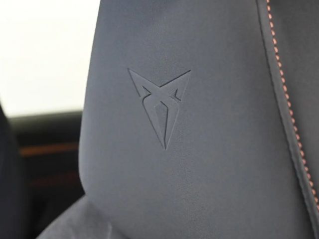 Cupra Terramar 1.5 e-Hybrid