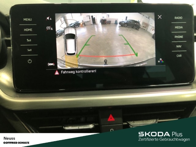 Skoda Kamiq KAMIQ SCOUTLINE TSI DSG AHK SITZHEIZUNG EINPARKHIL