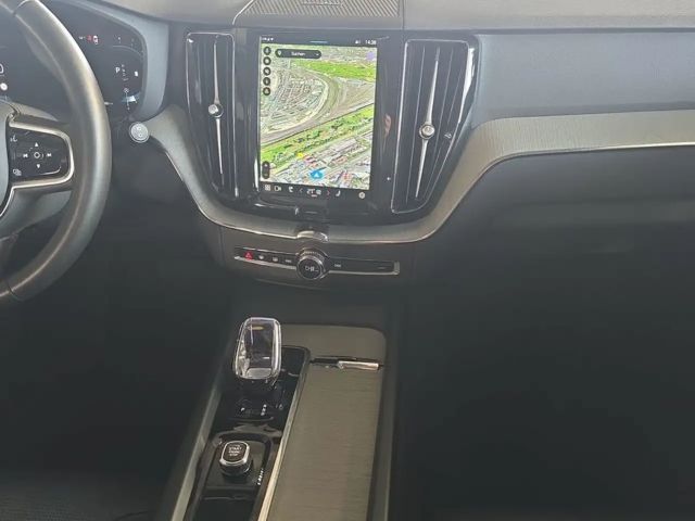 Volvo XC60 AWD Dark Plus