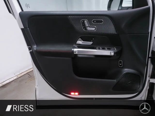 Mercedes-Benz EQB 350 4MATIC AMG Line Sedan