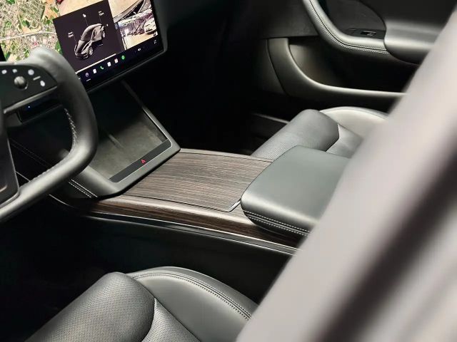 Tesla Model S Long Range