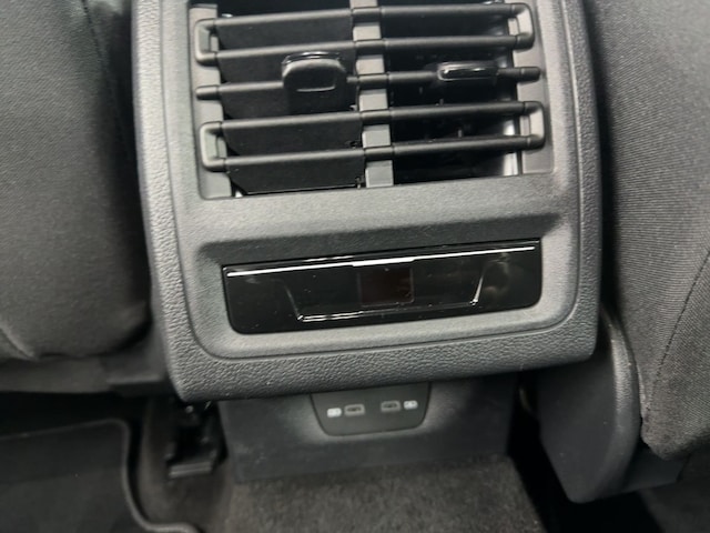 Volkswagen Golf 1.5 TSI Life Variant