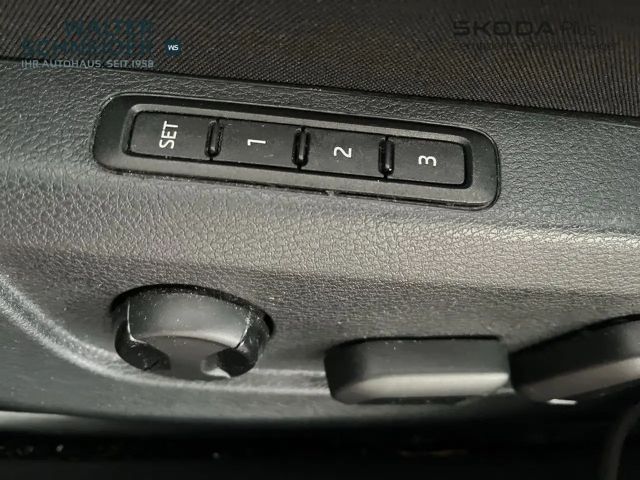 Skoda Superb 2.0 TDI Combi Style Style