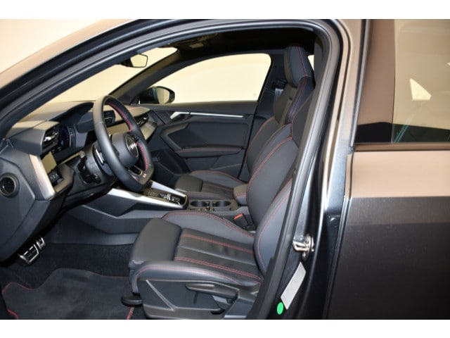 Audi A3 40 TFSI Quattro S-Line S-Tronic Sedan