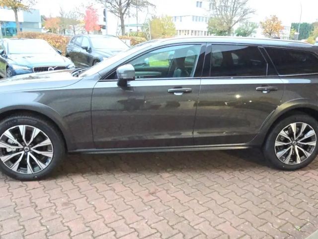 Volvo V90 Cross Country AWD Plus