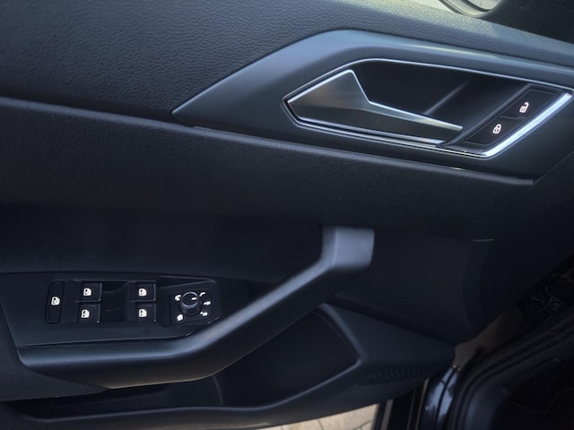 Volkswagen Taigo 1.5 TSI DSG R-Line