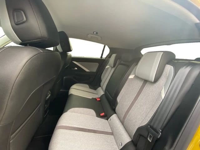 Opel Astra 1.2 Turbo Elegance Turbo