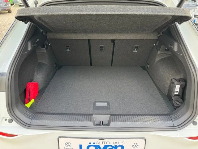 Volkswagen T-Roc 1.5 eTSI DSG R-Line