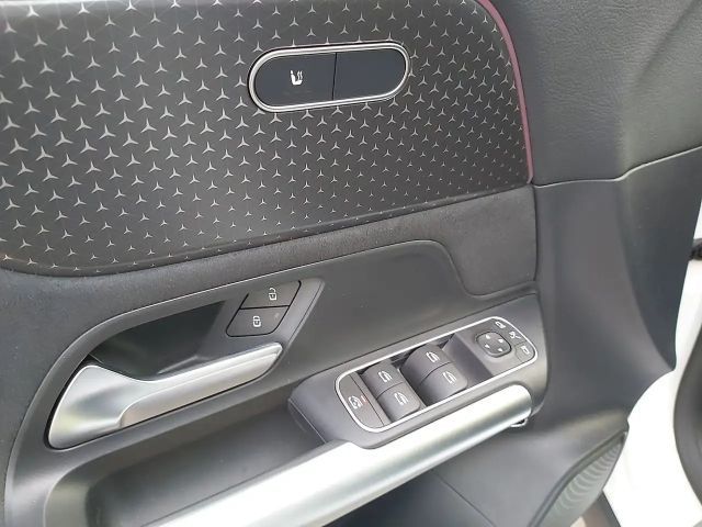 Mercedes-Benz EQA 300 4MATIC AMG Line