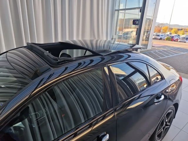 Mercedes-Benz A 180 AMG Line