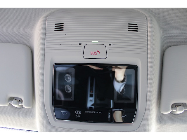 Volkswagen Passat 1.5 eTSI Business Variant