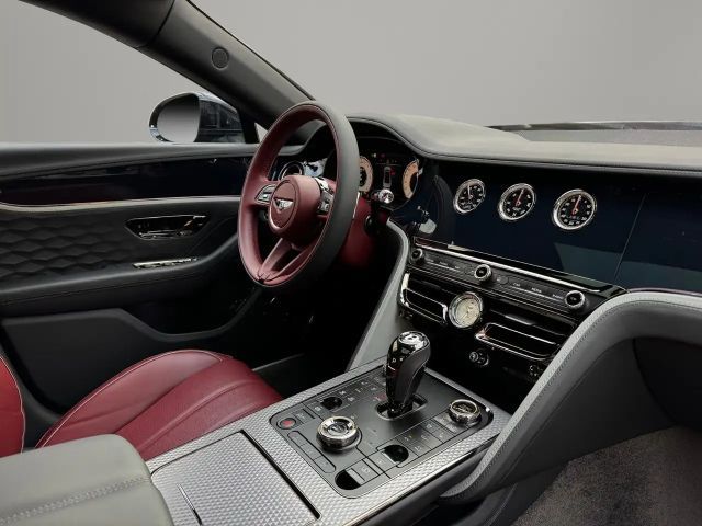 Bentley Flying Spur Hybrid V8