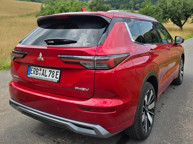 Mitsubishi Outlander 4WD PHEV