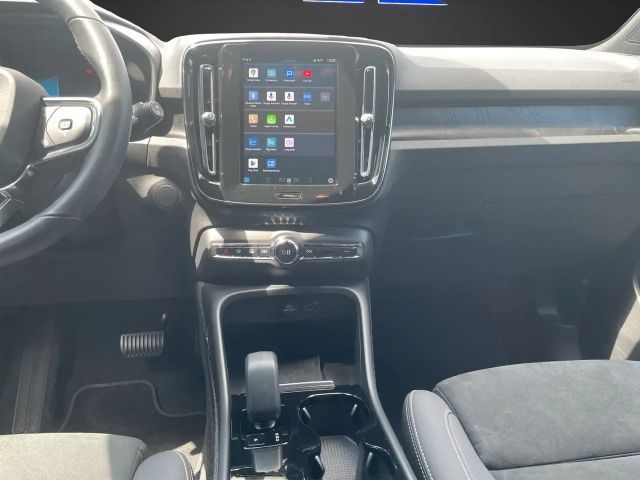 Volvo XC40 AWD Plus Recharge Twin Engine