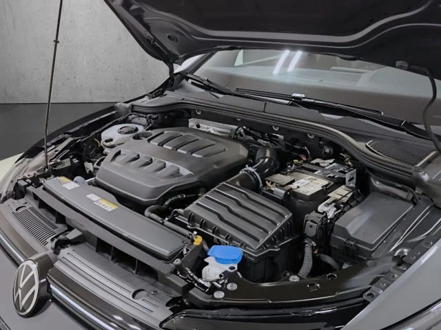 Volkswagen Golf 2.0 TSI DSG R-Line Style