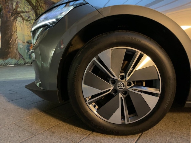 Skoda Enyaq iV APP+DAB+ACC+LED+NAVI+PDC+TOTW+KAMERA