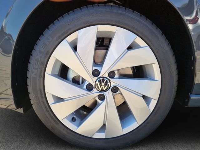 Volkswagen Golf DSG Golf VIII Style Variant