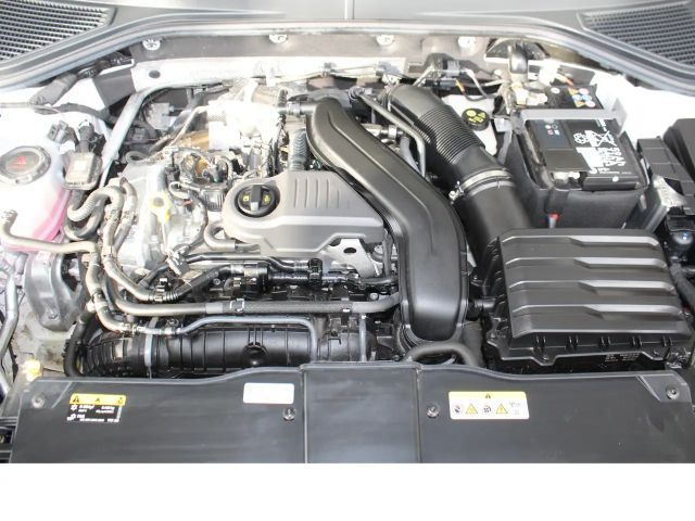 Volkswagen T-Roc 1.5 TSI DSG R-Line