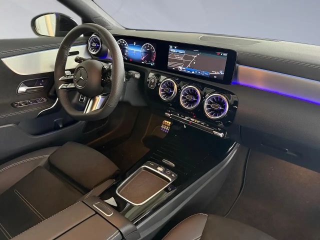 Mercedes-Benz CLA 200 AMG Line Shooting Brake