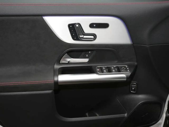 Mercedes-Benz GLA 200 AMG Line