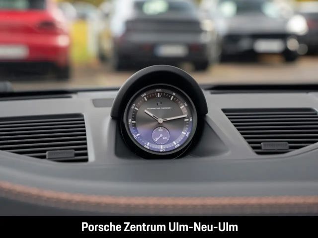 Porsche 992 4 Cabrio Carrera GTS