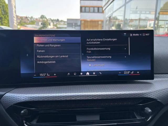 BMW 320 320d M-Sport Touring