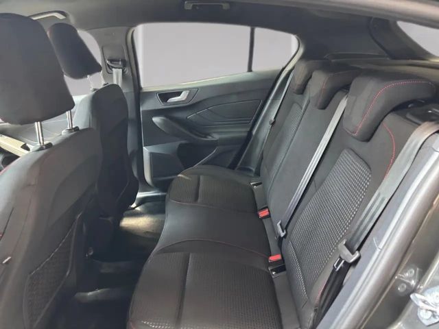 Ford Focus EcoBoost ST Line