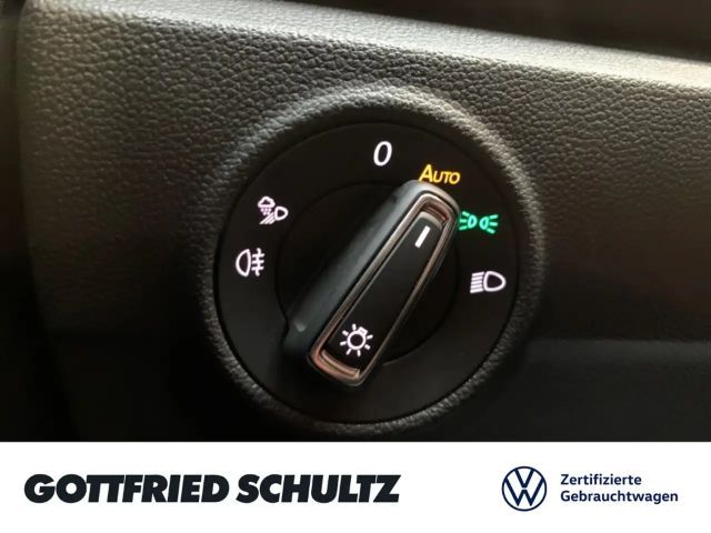 Volkswagen T-Roc GOAL TSI SITZHEIZUNG EINPARKHILFE NAVI LED