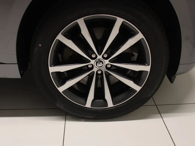 Jaguar F-Pace AWD D300 R-Dynamic